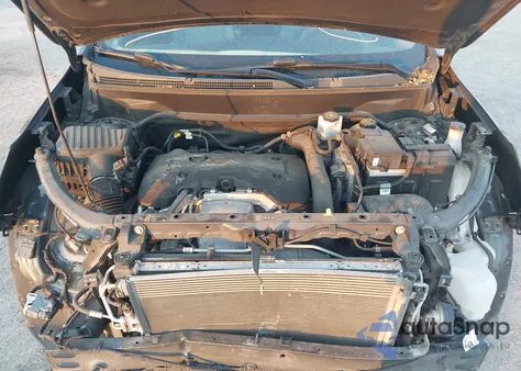 2019 Chevrolet Equinox Premier z USA, uszkodzony, nr VIN 3GNAXPEX2KS535929